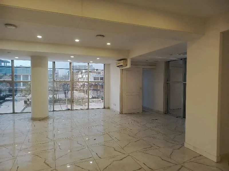 1000 Sqft Office Available For Rent In F-7 Located Main Location