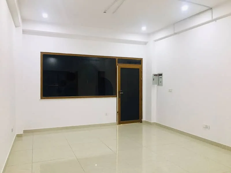Brand New Plaza 360 sqft Office Availabel for Rent in F-8 Markaz Islamabad Coummercial Hub
